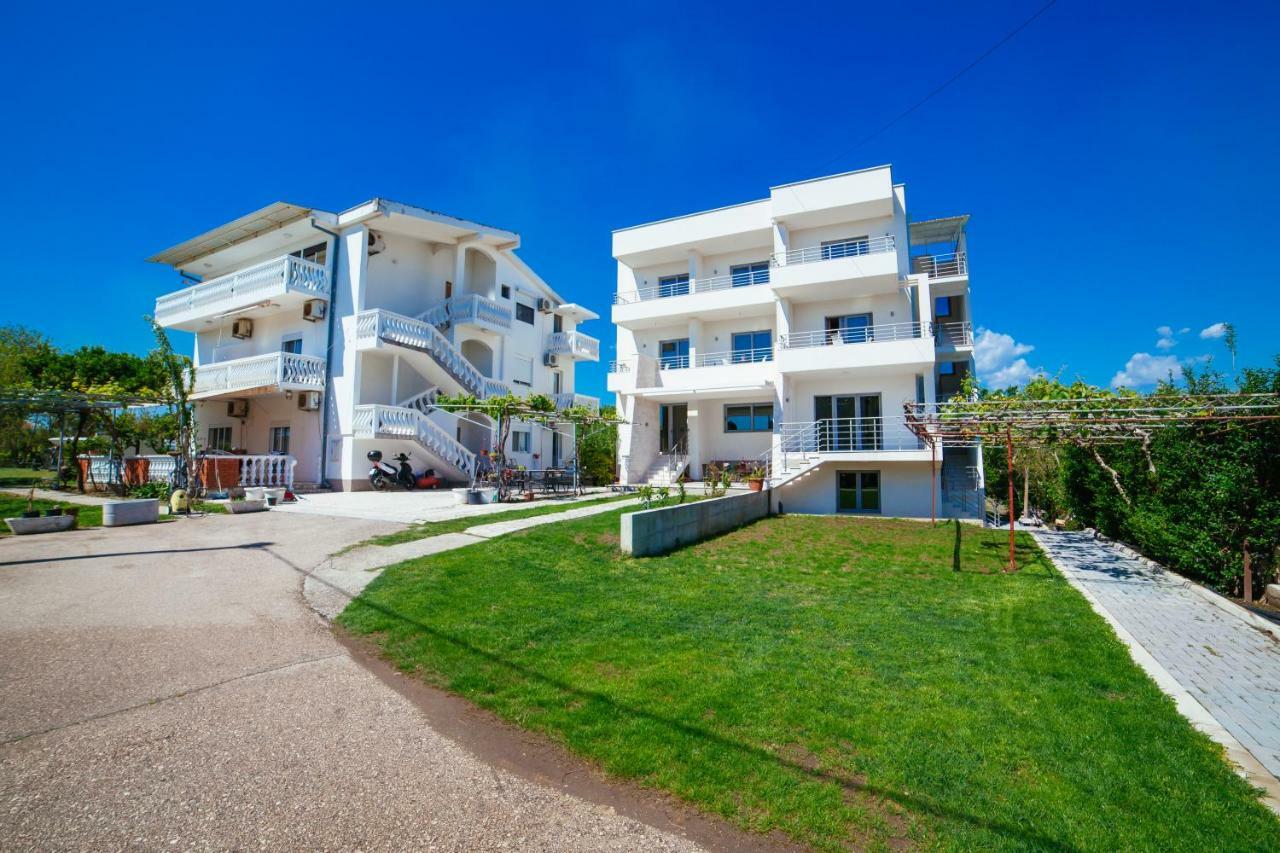 Adriatica Sea & Sun Bed and Breakfast Ulcinj Buitenkant foto