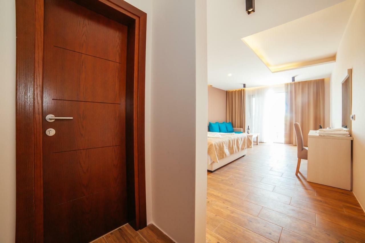 Adriatica Sea & Sun Bed and Breakfast Ulcinj Buitenkant foto