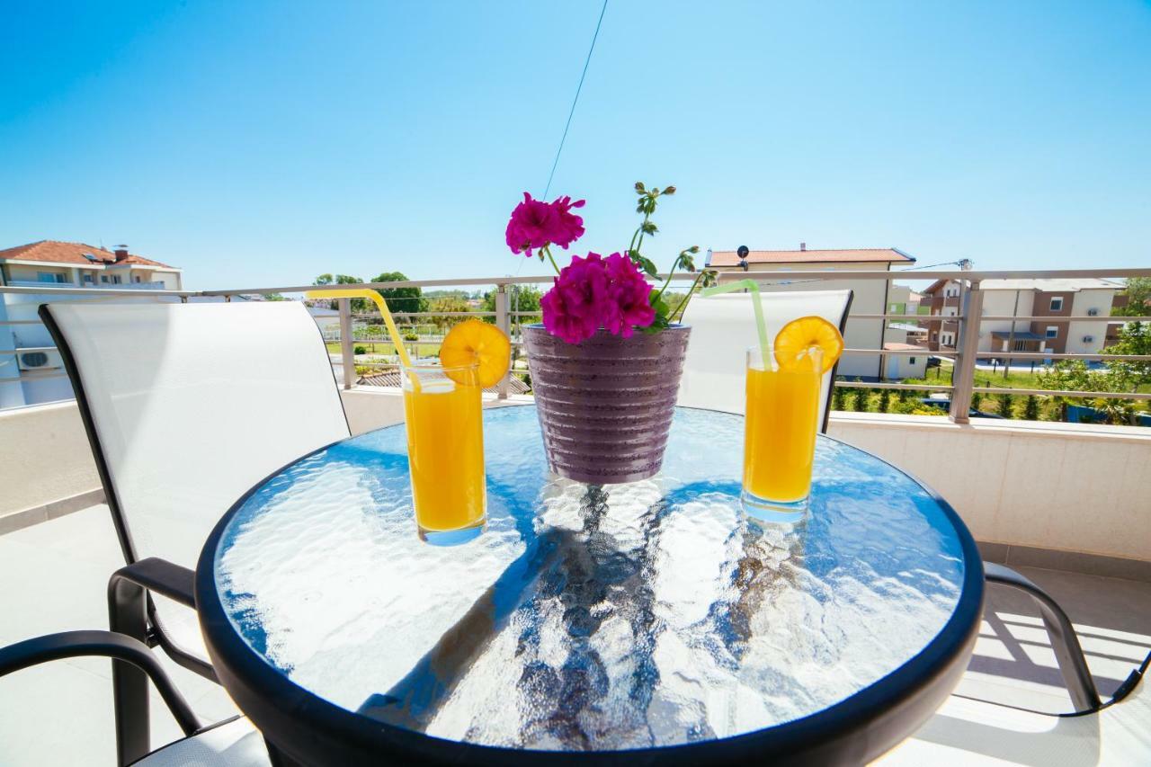 Adriatica Sea & Sun Bed and Breakfast Ulcinj Buitenkant foto