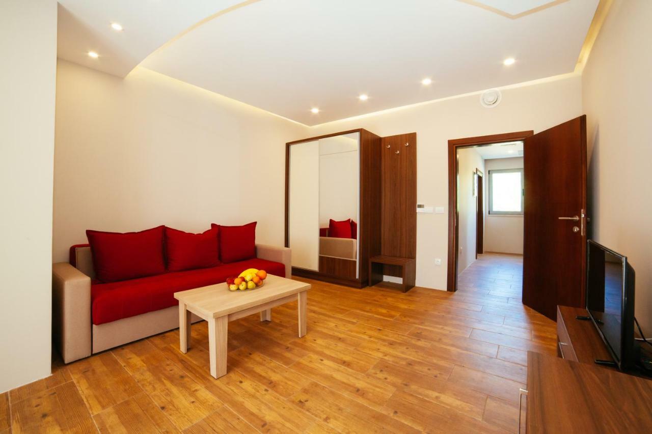 Adriatica Sea & Sun Bed and Breakfast Ulcinj Buitenkant foto