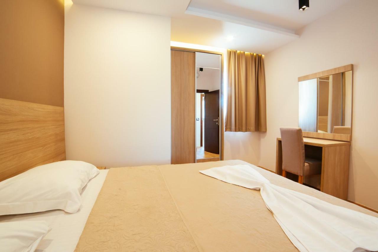 Adriatica Sea & Sun Bed and Breakfast Ulcinj Buitenkant foto
