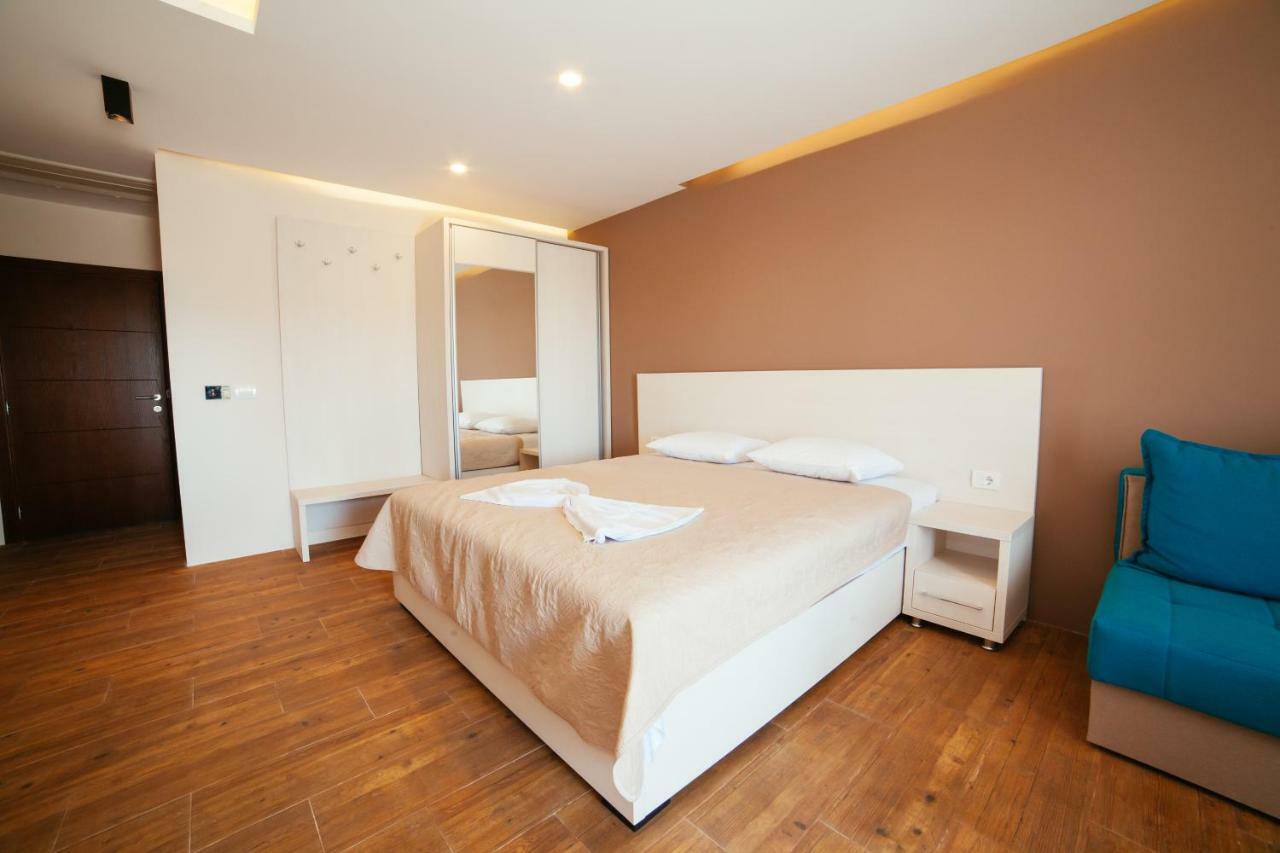 Adriatica Sea & Sun Bed and Breakfast Ulcinj Buitenkant foto